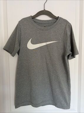 Nike Boys Grey Dri-FIT T-shirt Small